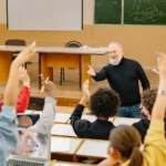 satu SKS setara dengan berapa modul bahan ajar interaktif